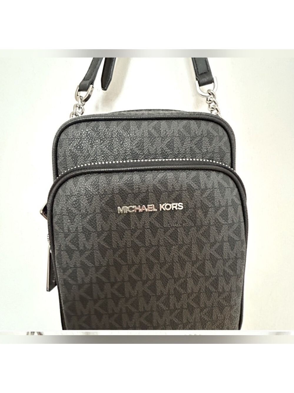 Michael Kors Black Messenger Bag with Adjustable Strap - Picture 2 of 10